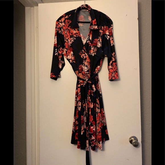 Cato Dresses & Skirts - Cato plus flower dress